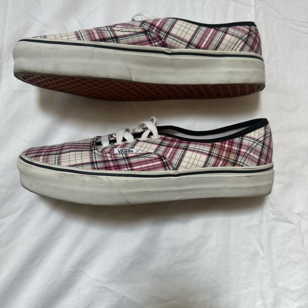 Vans Red,Pink and White Plaid Sneakers 6.5/8 - Picture 3 of 5